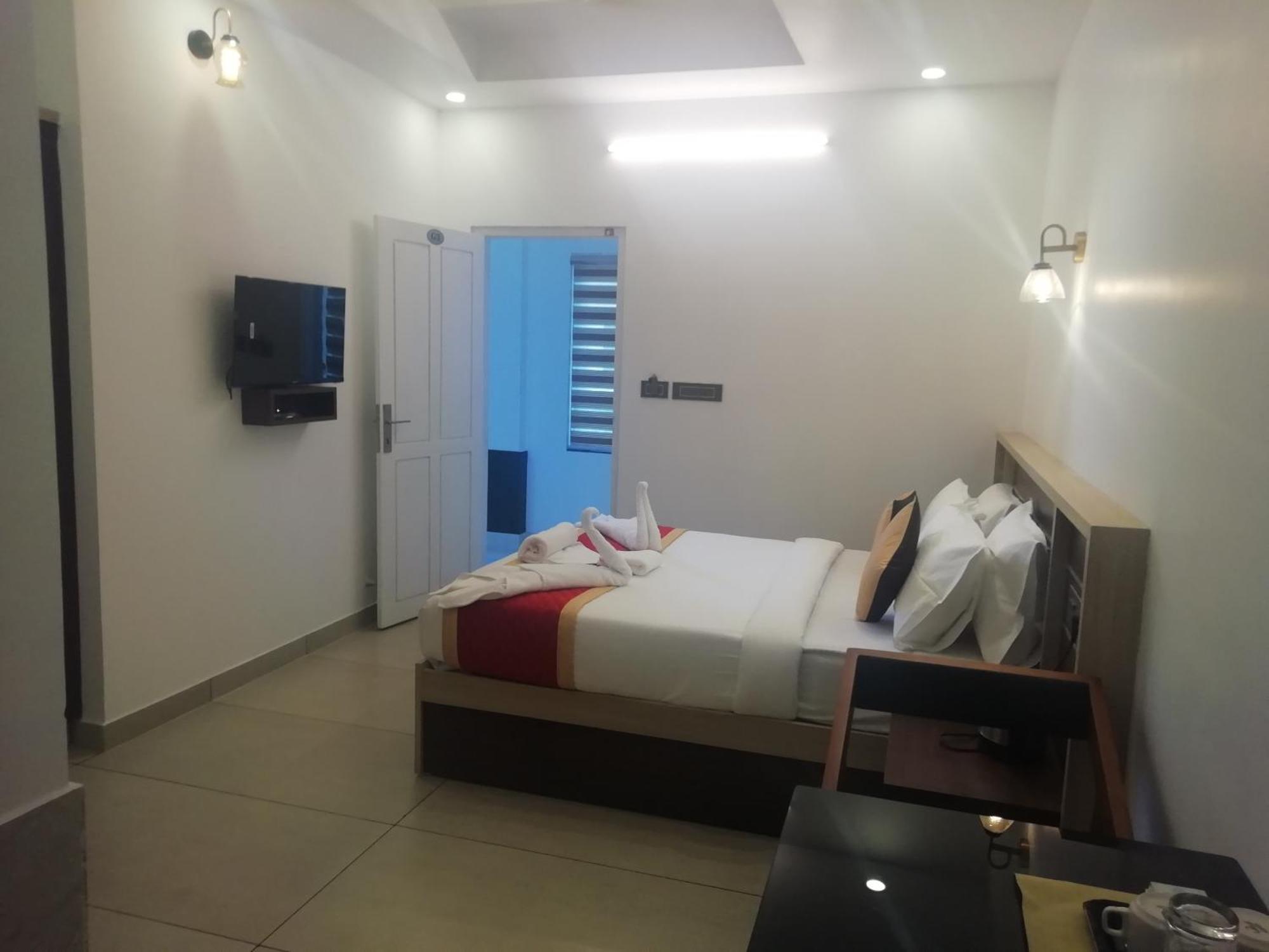Paul Residency Hotell Nedumbassery Exteriör bild