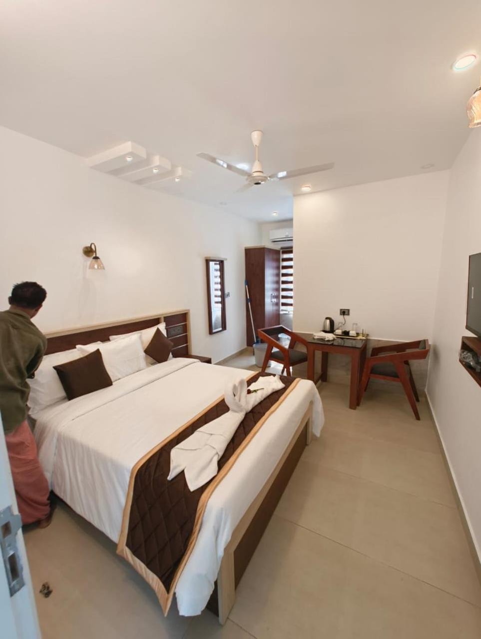Paul Residency Hotell Nedumbassery Exteriör bild